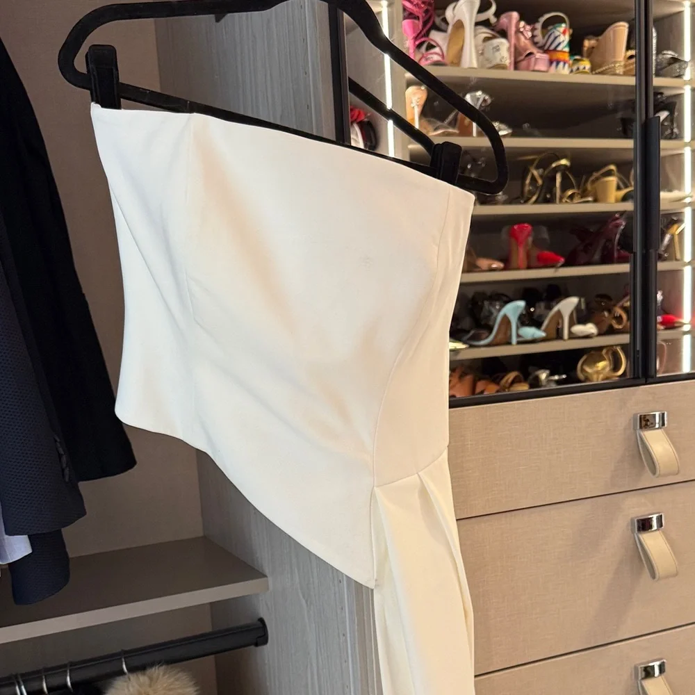 NADINE MERABI White Asymmetric Crop Top - Picture 3 of 9